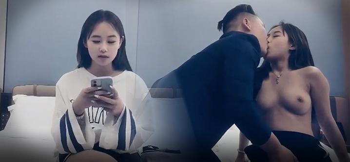 【赵总极品寻花】清纯外围女神刚下海不久害羞低头 面对老江湖各种要求满口答应 调情啪啪过后喜笑颜开