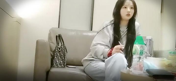 【探花】沈先生回归 约萝莉长发妹子