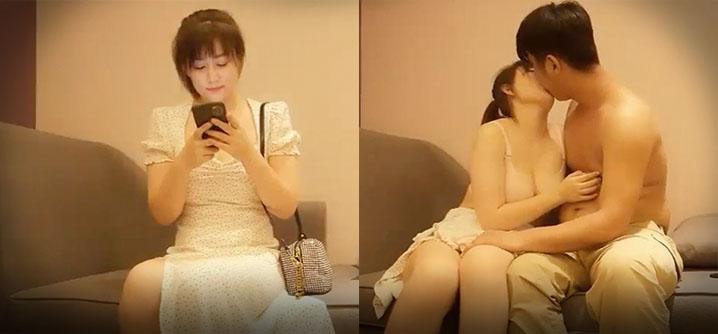 【小宝寻花】大眼睛肉肉的邻家女孩，小哥抱起来操坚持不了几秒，这手感一定非常好，服务也太好了简直能媲美莞式ISO，嗲嗲的叫床让人秒硬