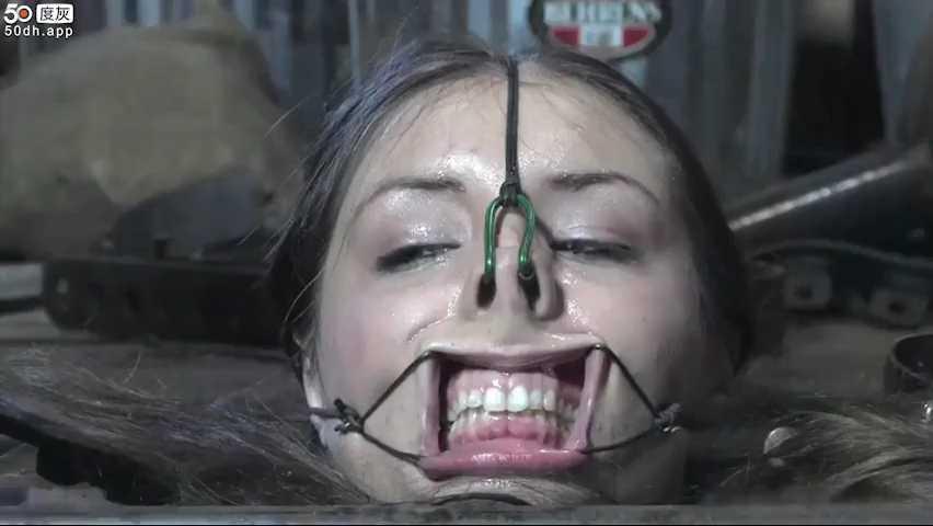 地牢酷刑，活得比狗都不如