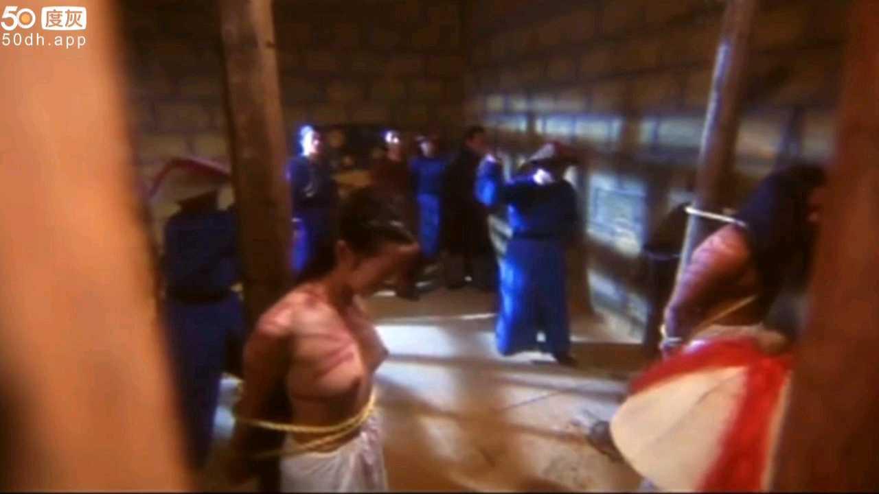 ①【满清十大酷刑】     ，，，，