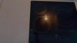 自制迷药迷晕表妹，然后强奸她！