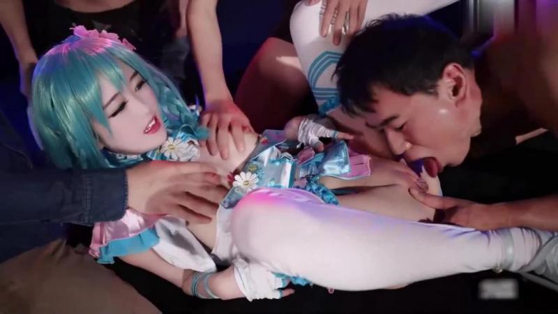 演唱会被多人轮奸_口爆