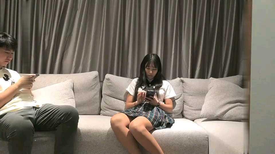 寻花约了个童颜大奶萌妹子啪啪，JK装口交舔弄上位骑乘抽插猛操