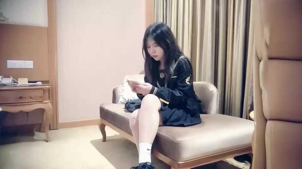 ①JK裙萌妹子啪啪，舌吻舔奶特写口交插嘴侧入大力抽插猛操