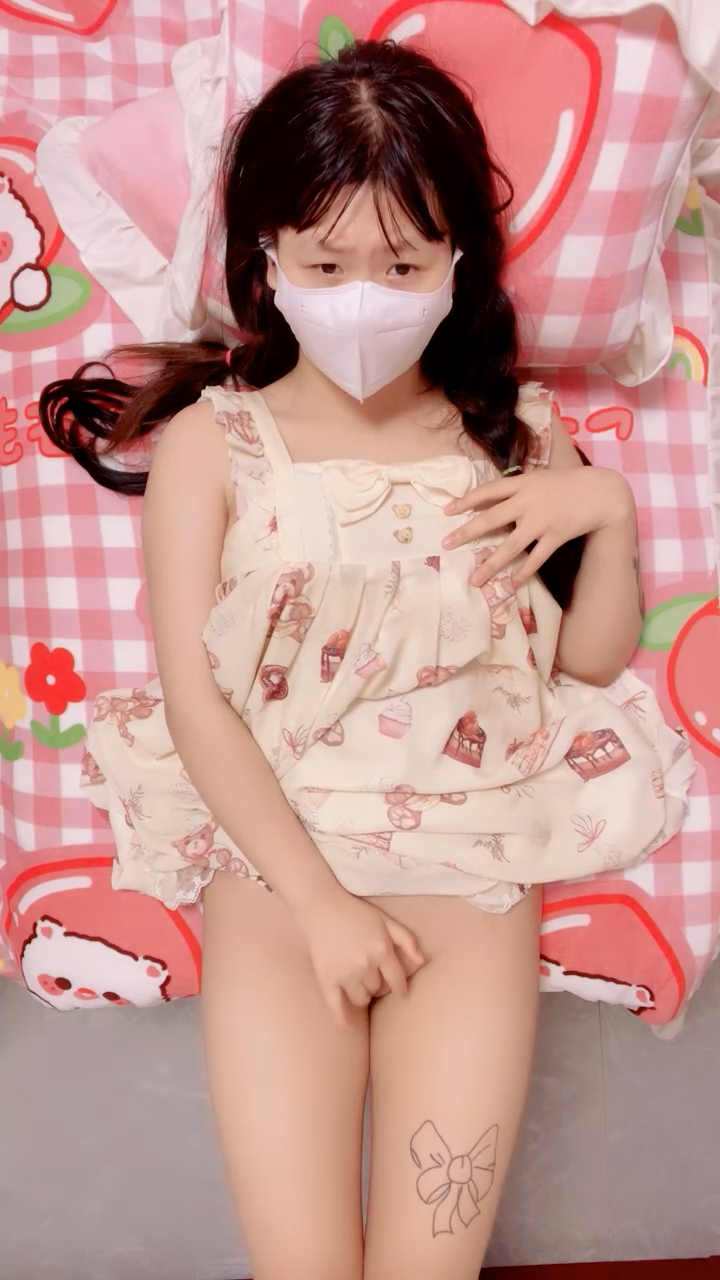 【极品萝莉??性爱】01年小女孩  6.20超可爱萌妹鲜嫩白虎 却拥有D奶爆乳反差身材 享受肉棒抽插 偷食美妙快感禁果