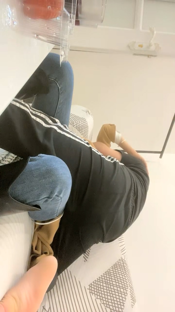 瘦猴先生探花  2023 4 10凌晨场次，胖子带班 约个毛呢大衣的阿姨软磨硬泡 推到到床上啪啪