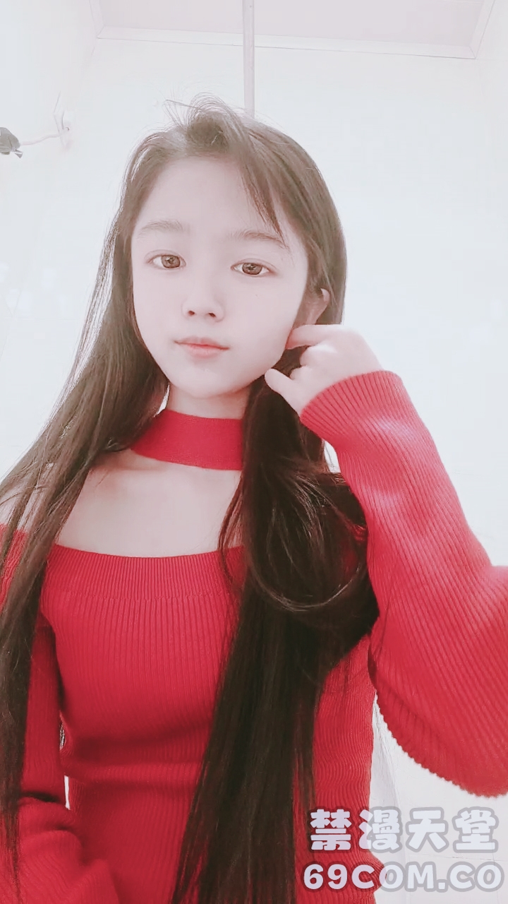 【禁漫直播】校花女神性感黑丝露脸在厕所偷偷的挣狼友的压岁钱,听狼友指挥揉奶抠逼,把自己搞到高潮喷水舔弄手指好骚啊