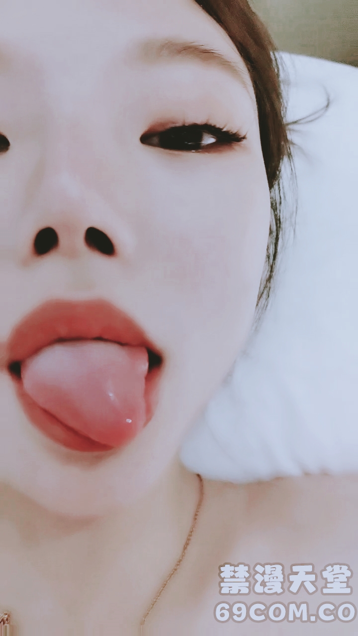 【禁漫直播】剧情演绎表哥干表妹,特写干净粉鲍鱼,小蝴蝶实在诱惑第一视角口交,无套操逼逼