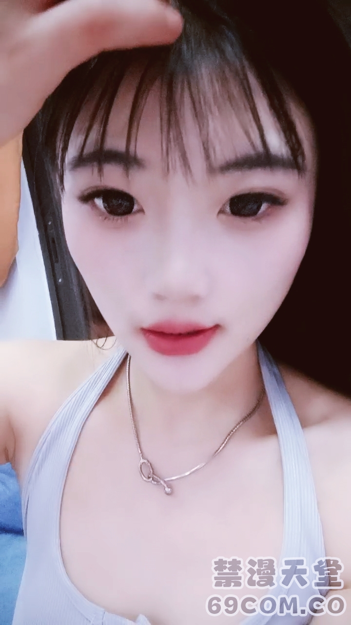 【禁漫直播】红唇美女小姐姐！居家炮友操逼！沙发上狂干,吸吮舔屌,黑白丝袜骑乘位,爆操骚穴爽翻