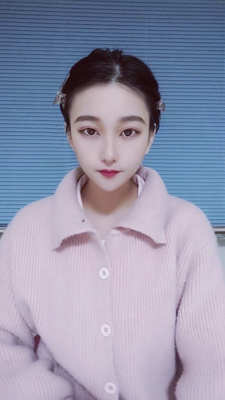 【禁漫直播】被大哥包养的小女人,全程露脸用小嘴伺候大哥,跟狼友互动撩骚给大哥深喉大鸡巴,按着头草嘴好刺激不要错过