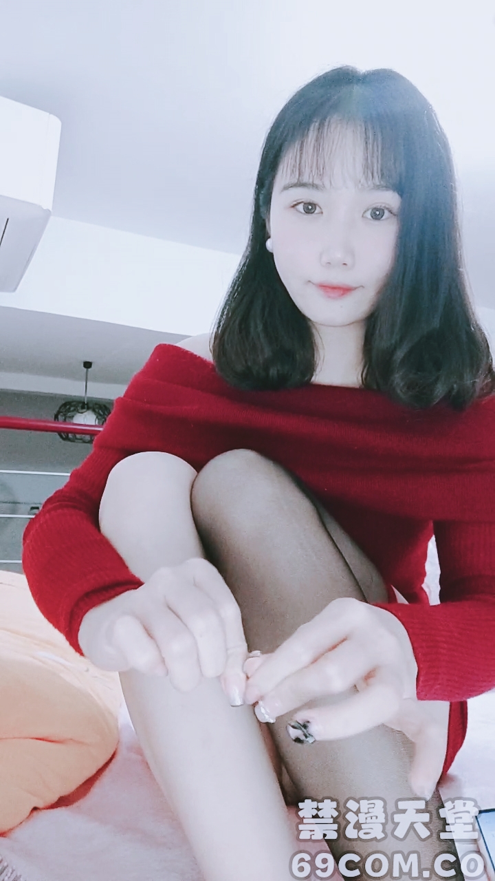 【禁漫直播】气质文静极品尤物！圆润大肥臀臀！皮肤白皙,对着镜头摇摆美臀,掰开小穴超嫩,假屌骑坐深插