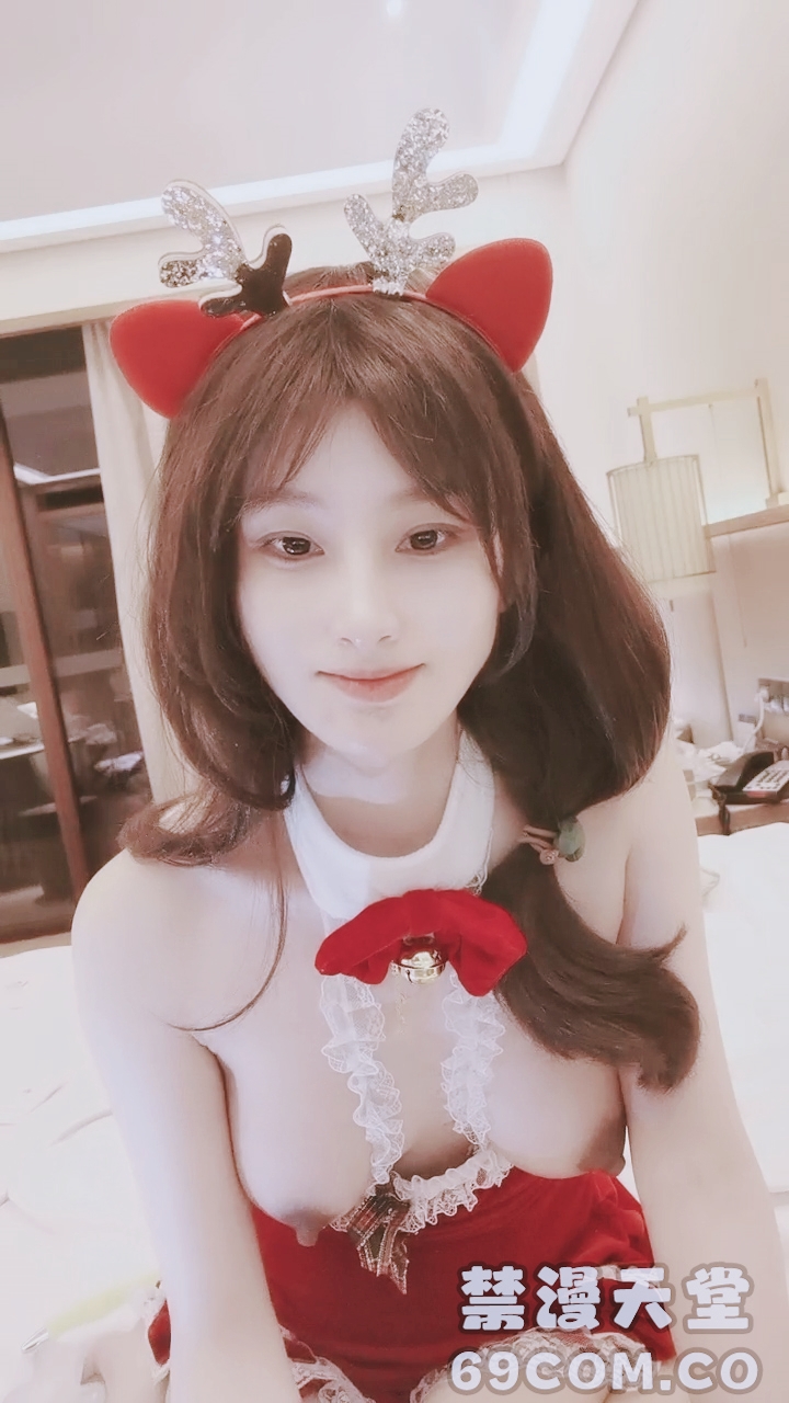 【禁漫直播】颜值新人小猪猪全程露脸大秀直播,情趣装诱惑揉奶玩逼,道具抽插骚穴逼毛浓厚好骚啊,淫声荡语撩骚狼友刺激