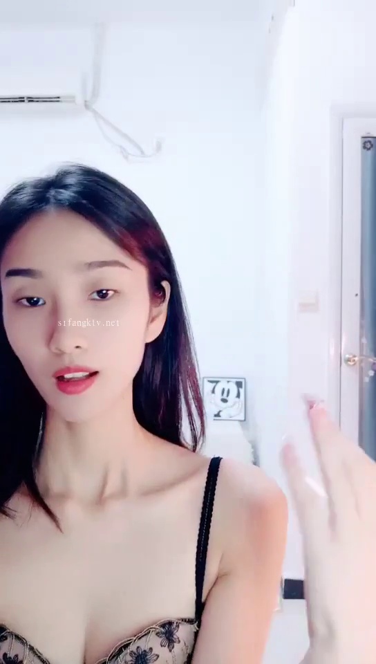 [直播] 完美女神 【一只嘭嘭】完美身材 亭亭玉立 流口水 看着很清纯 这阴毛长得太狂野了  7