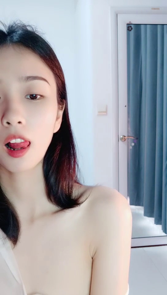 [直播] 完美女神 【一只嘭嘭】完美身材 亭亭玉立 流口水 看着很清纯 这阴毛长得太狂野了  9