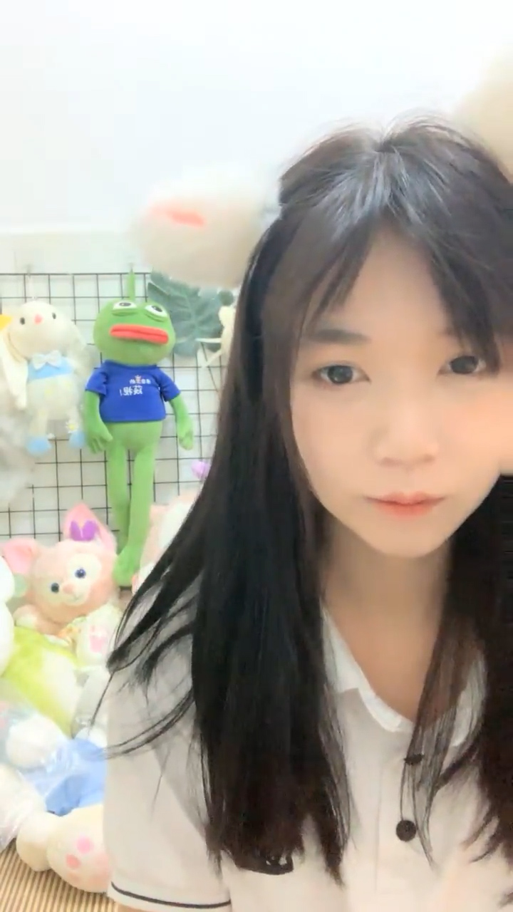 [直播] 在校女大学生 【波波涩涩】 这个岁数看起来好小 含苞待放的小花骨朵 青涩 少女的逼