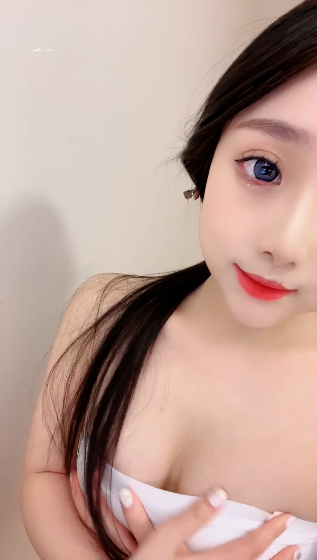 [直播] 独一无二      挑战全网女神    【哆哆虫】我愿为她精尽人亡!   咪咪拿出来我瞬间破防了  2