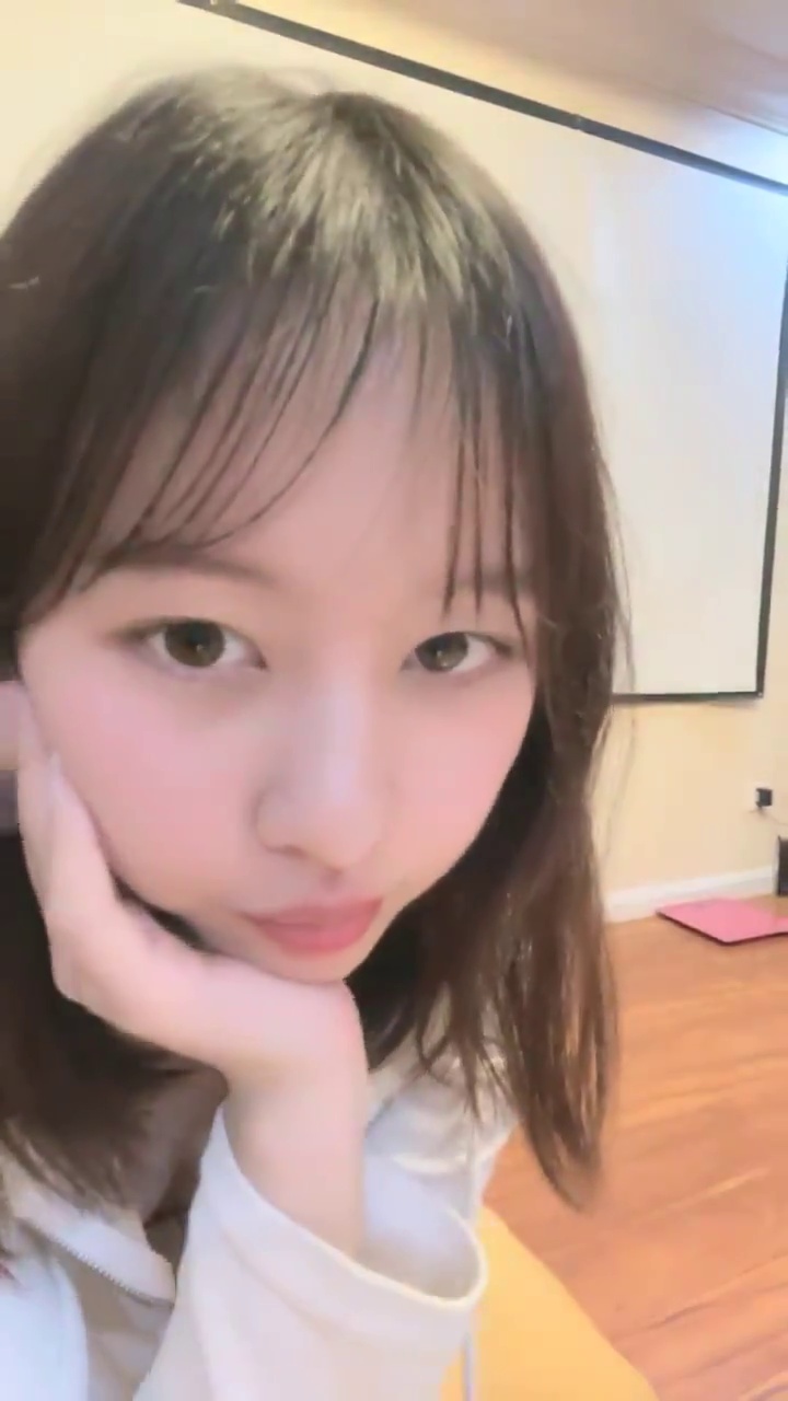 [直播] 完美女神 绝对颜值 【痞痞黑】 原换妻极品探花 日常生活偷拍  按摩SPA 道具自慰啪啪  4