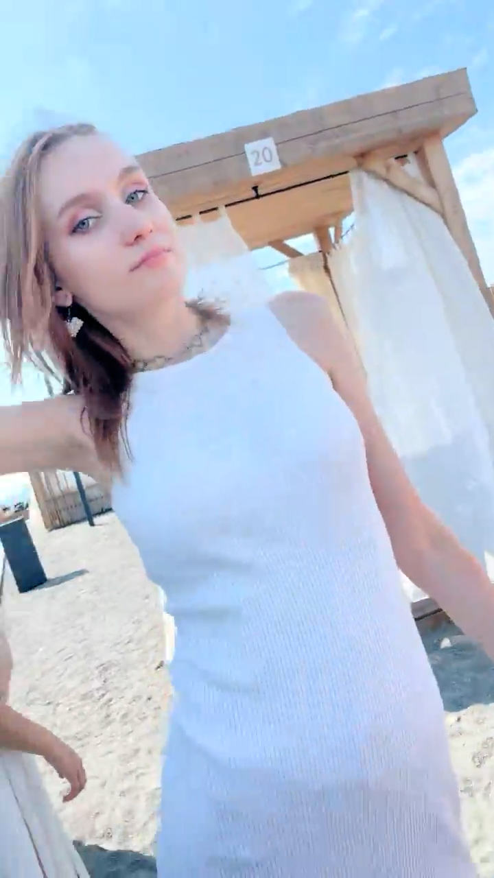 [直播] 海边搭讪超极品女神 【户外挑战】成功拿下 无套插入 太他妈爽了 有的直接带回家多人运动  7