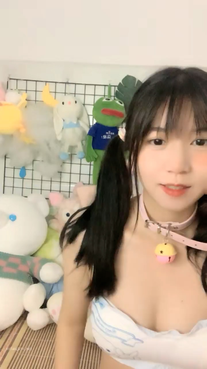 [直播] 在校女大学生 【波波涩涩】 这个岁数看起来好小 含苞待放的小花骨朵 青涩 少女的逼  3