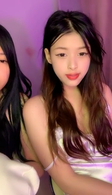 [直播] 两个刚成年学生   【涵涵和璐璐】 刚下海就被干了 懵懂的眼神 少女的肉体 无套内射