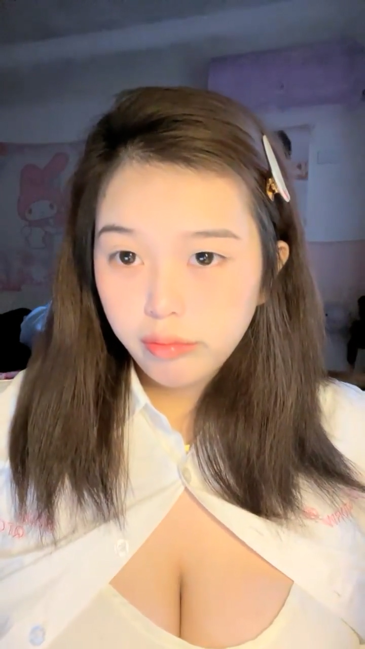 [直播] 奶控福利 全网最大奶子来了   【甜甜甜甜圈】 就问各位大哥 这奶子大不大 震撼 惊人  3