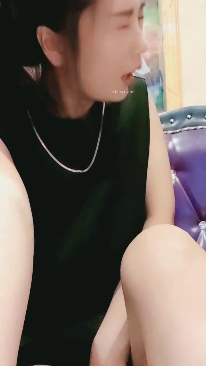 [直播] 人气最高的小少妇 有点儿东西 【紫涵姐姐】 甜美御姐 到餐厅勾搭 巨奶诱惑 跟路人开房啪啪  18