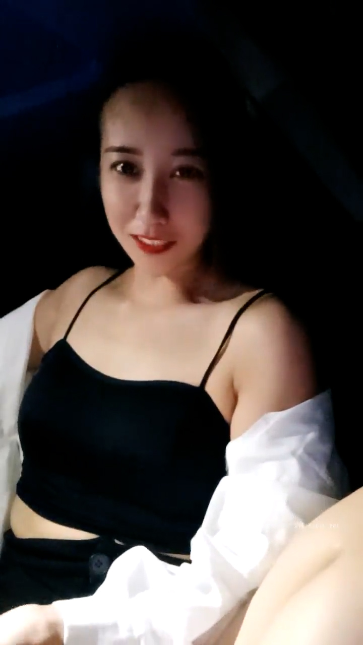 [直播] 主营户外 喜欢刺激【小温柔】 约情人驱车到无人区 车震内射 回到酒店性欲再起 骚逼