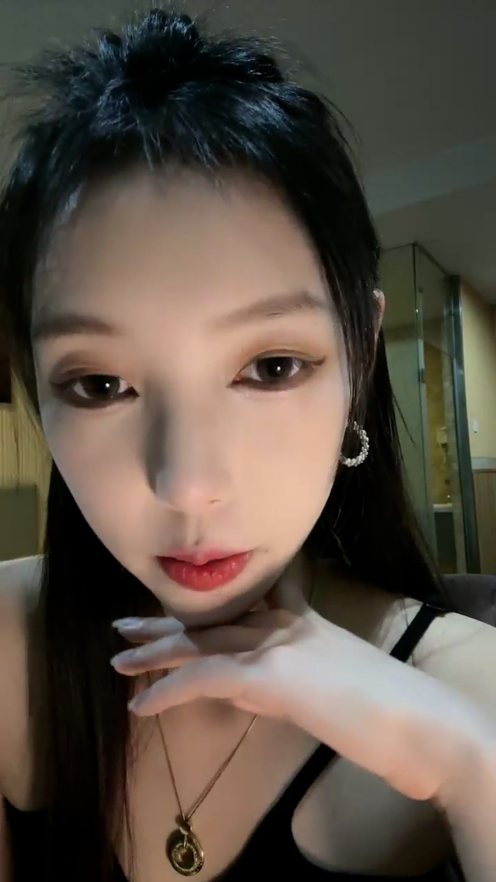 [直播] 粉丝们   最正宗校花【高考落榜生】被跑友狠狠内射   自慰 身材苗条 小逼逼粉嘟嘟 被蹂躏惨了  4