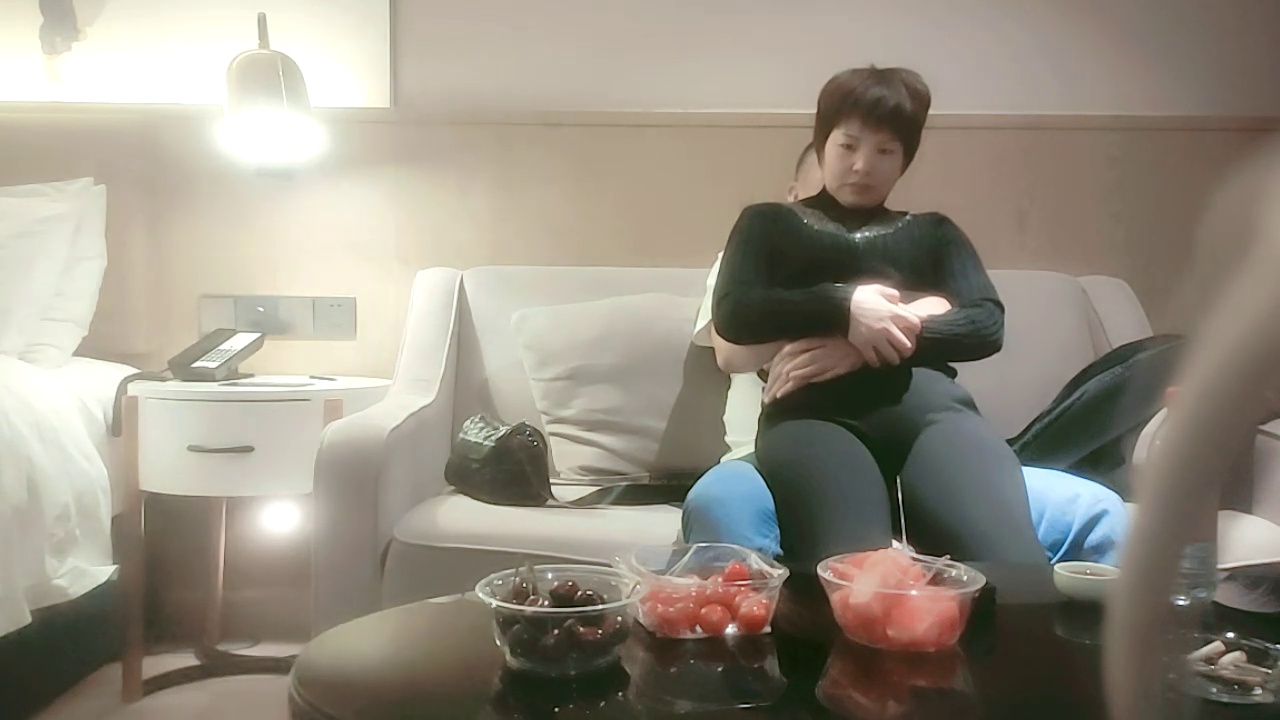 [直播] 推荐 【良家故事】23.05.01 偷拍 网恋 中年良家妇女收割机 知性小学语文老师 浅聊几句推倒开操骚逼  3