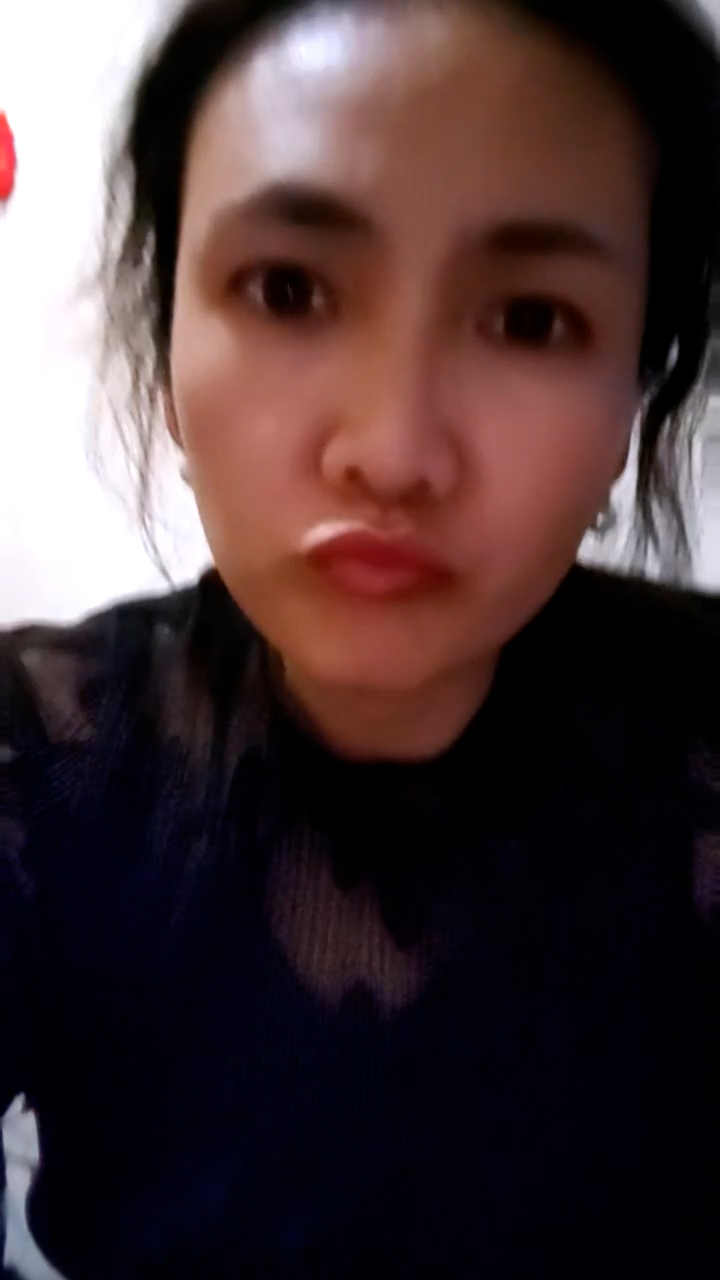 [直播] 年度精品人妻 喜欢姐姐这一款的不要错过 【随便问问是谁】 超骚 风情万种 年轻时候肯定是个大美女  8