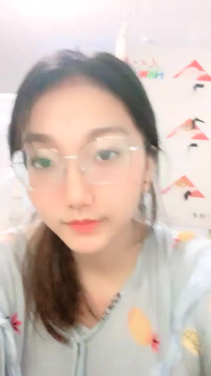 [直播] 正宗大学生 【小野猫555】 暑假健身房洗澡   宿舍流白浆 旁边人来人往 玩得就是这份心跳刺激  6