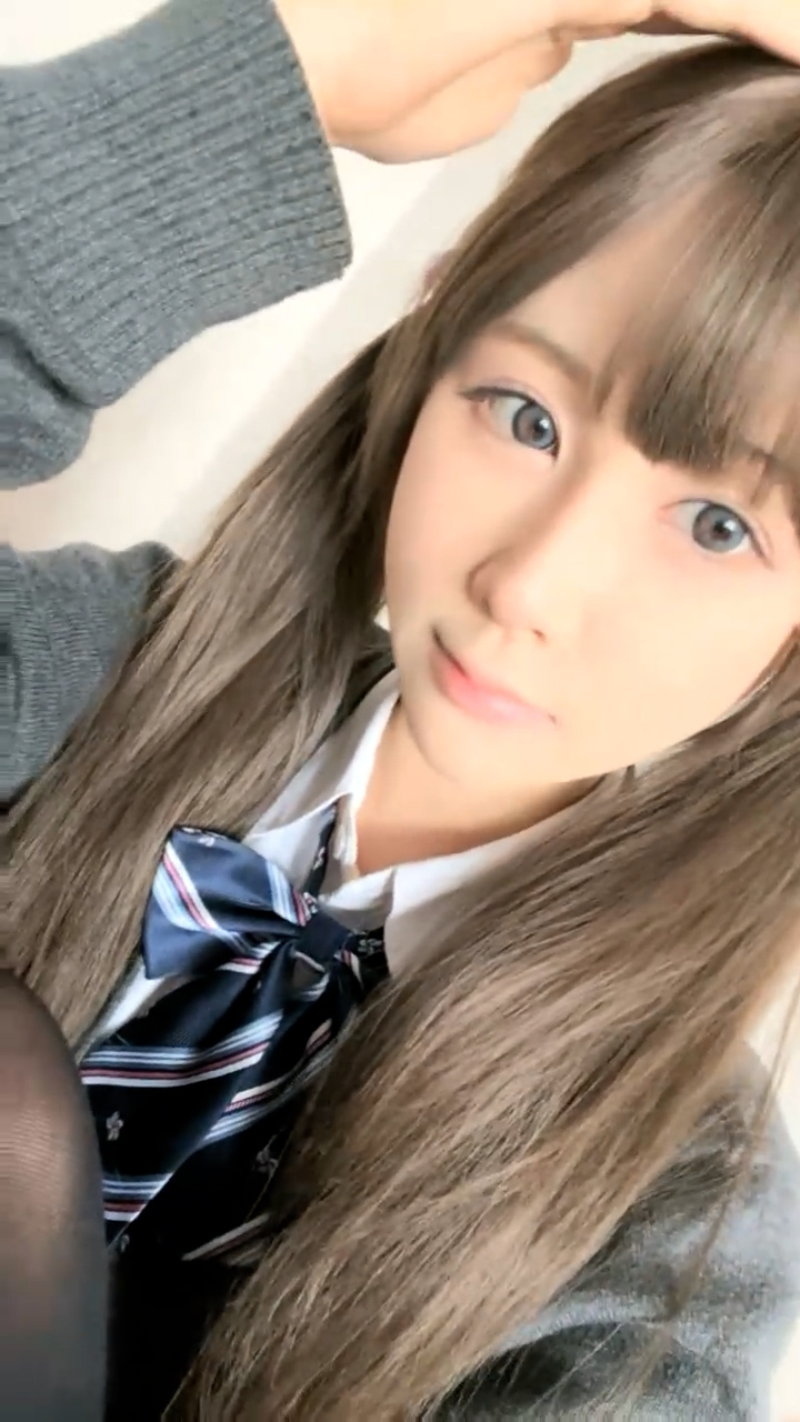 [直播] 抖音女网红 【京鱼儿】 童颜巨乳女神   掰穴自慰   狂射中 人工白虎 这骚穴真是欠操欠插 好美啊  6