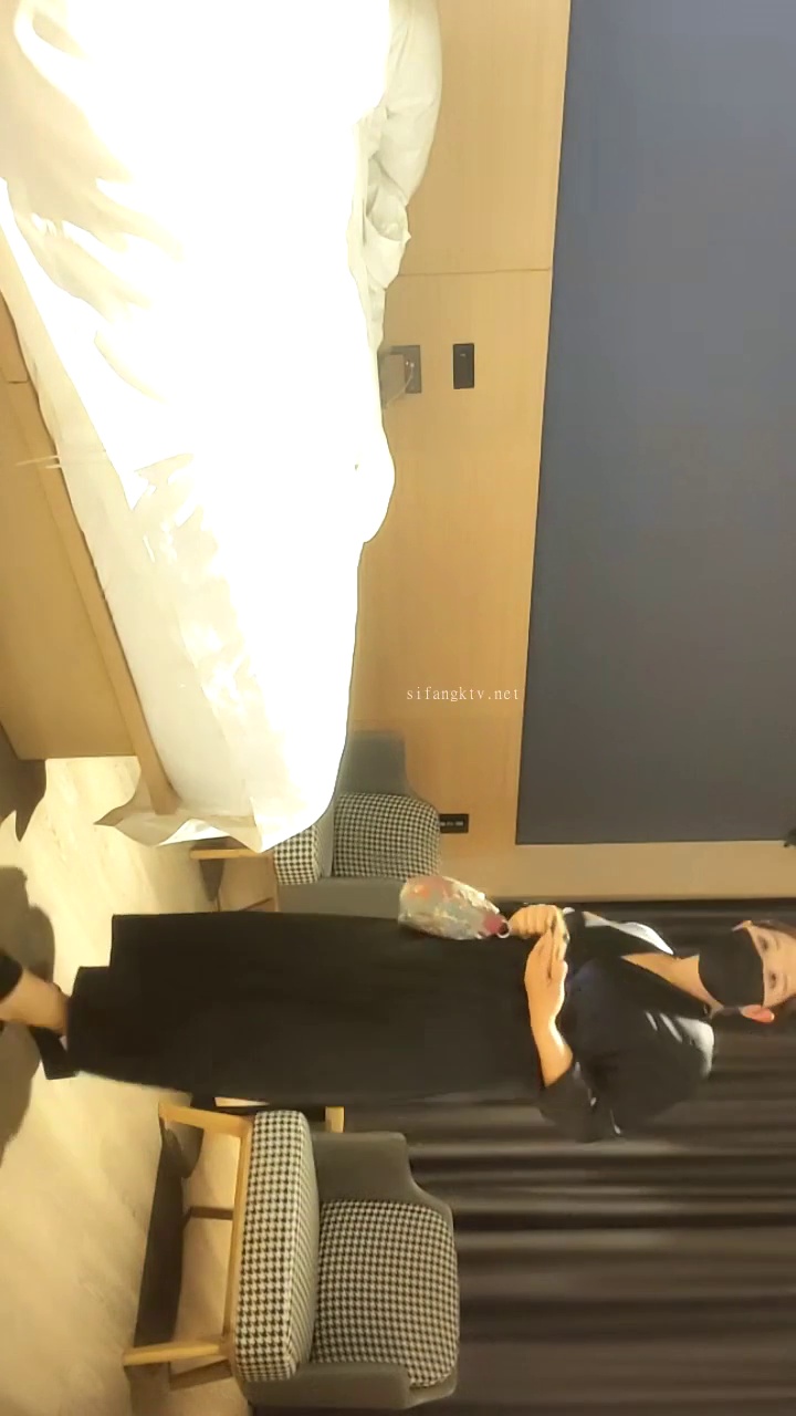 [直播] 偷拍2023.05.23【苍老师探花】 约操少妇   爆操深喉   爽 骚逼好久没被操 爽得不要不要的