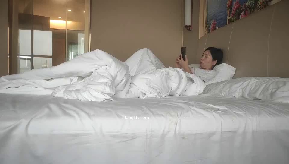 [直播] 推荐 【良家故事】 22.05.25 偷拍 网络交友 中年妇女收割机 长发人妻 满脸的饥渴 被干两炮