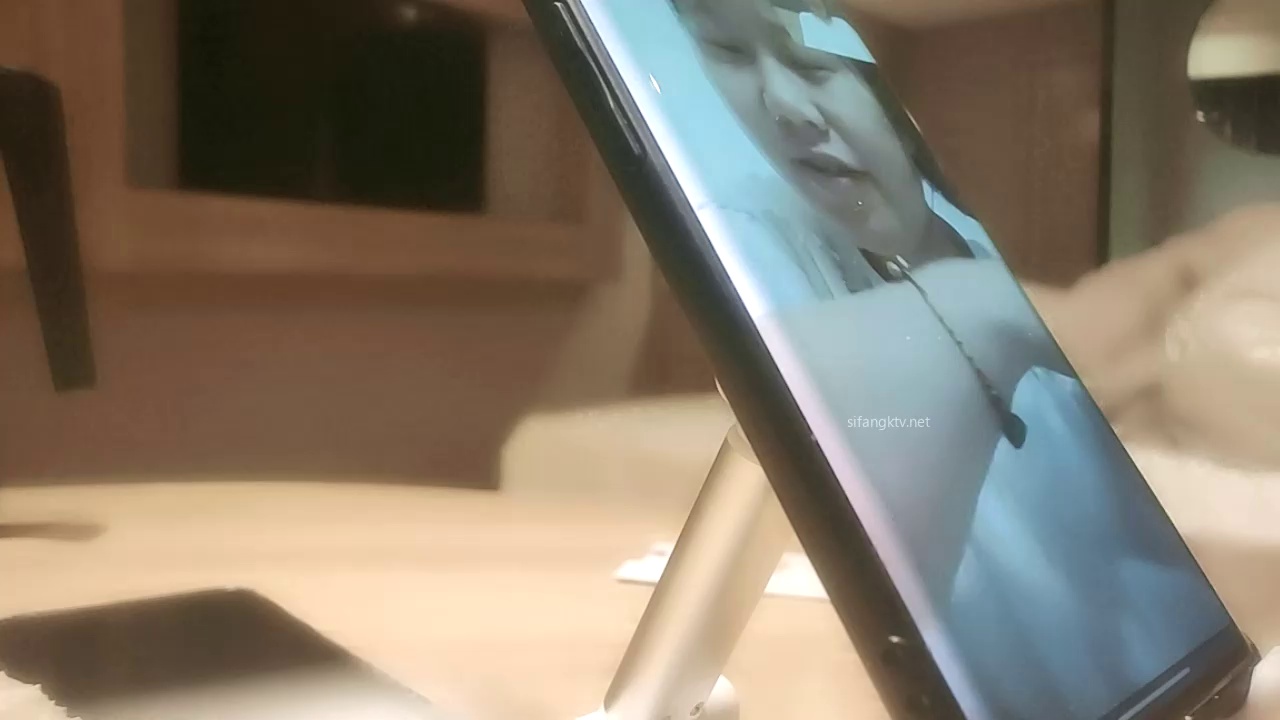 [直播] 推荐 【良家故事】23.04.19 偷拍 网恋 中年良家妇女收割机   饥渴的人妻 欲拒还迎 在床上也真是个荡妇  6