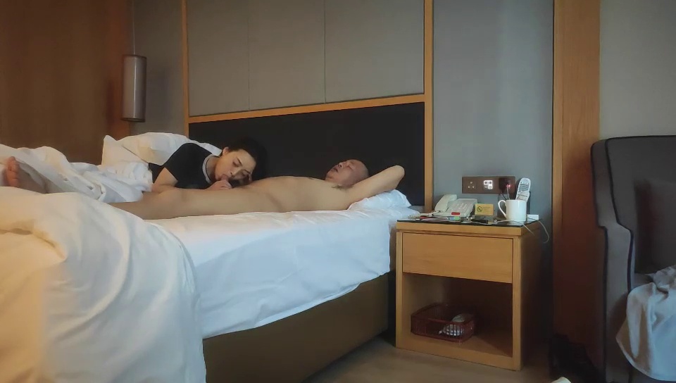 [直播] 推荐 【良家故事】22.05.5偷拍.网交新认识中年妇女 女的有打开心防慢慢能接受男主 第一次出轨  3