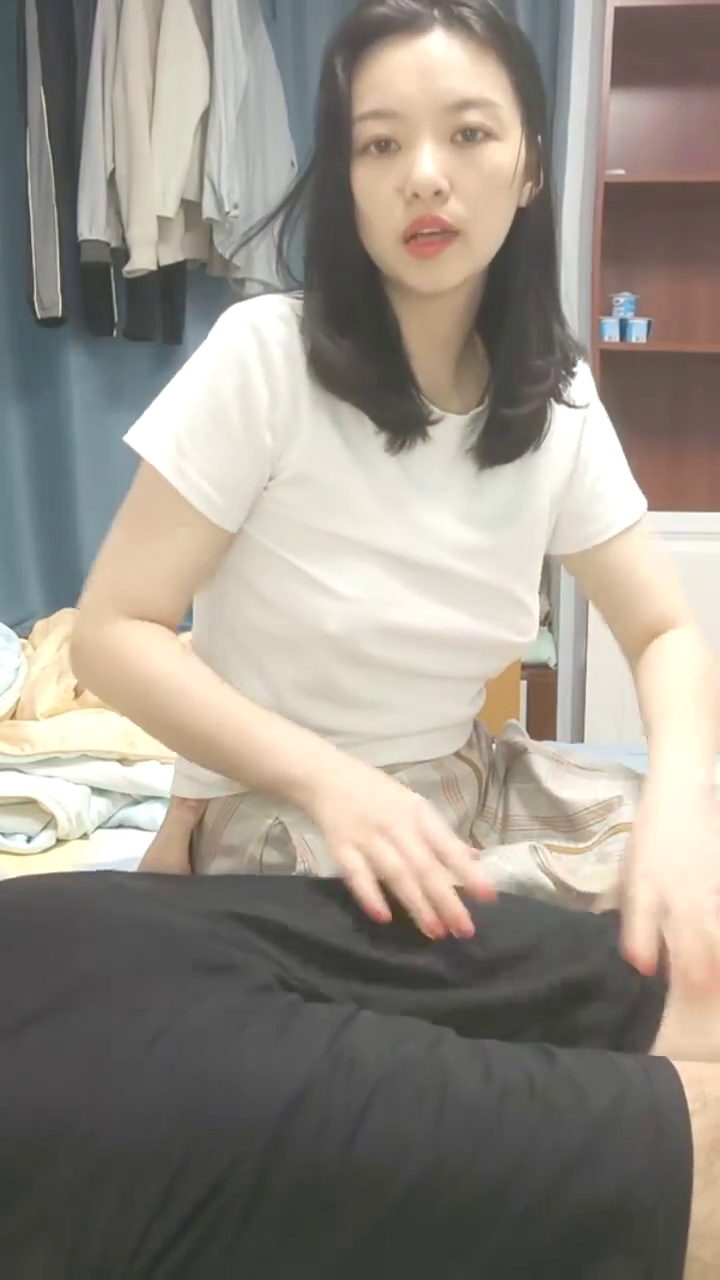 [直播] 推荐 【球迷的奶球】清秀御姐 发骚挑逗男友 楼梯间刺激无套啪啪 清澈眼神下原来这么淫荡  12