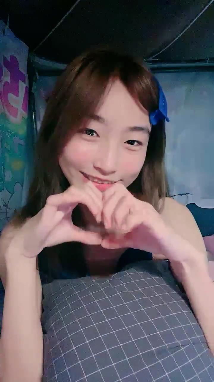 [直播] 纯正的学生妹 【我就是芝麻酱】 校园宿舍偷偷脱光 蜜桃臀 太嫩了太嫩了   大鸡吧插  2