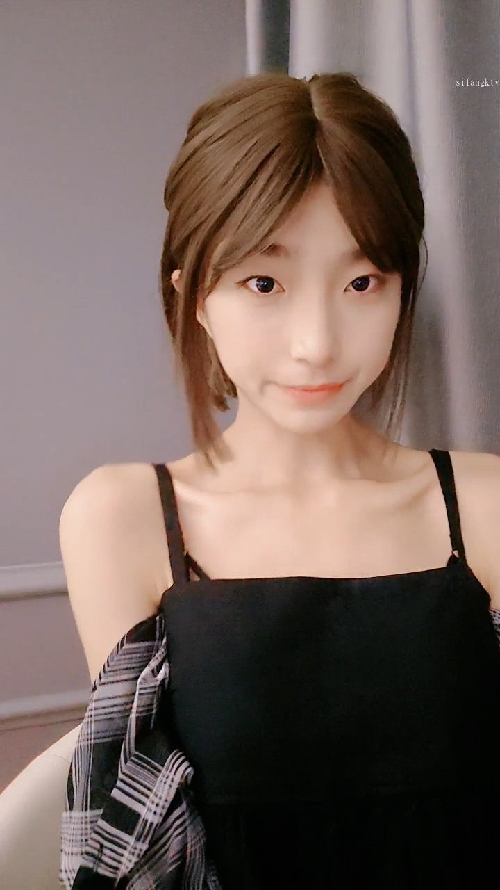 [直播] 纯正的学生妹 【我就是芝麻酱】 校园宿舍偷偷脱光 蜜桃臀 太嫩了太嫩了   大鸡吧插  8