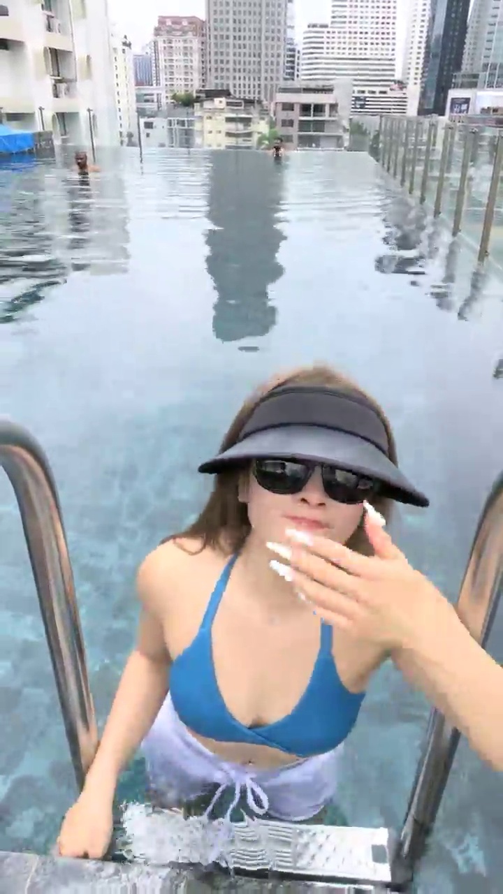 [直播] 泰国买春指南 【翘臂木子】 出国旅游 特意到牛郎圈找牛郎 开房啪啪 小骚货得到了前所未有的满足 刺激  2