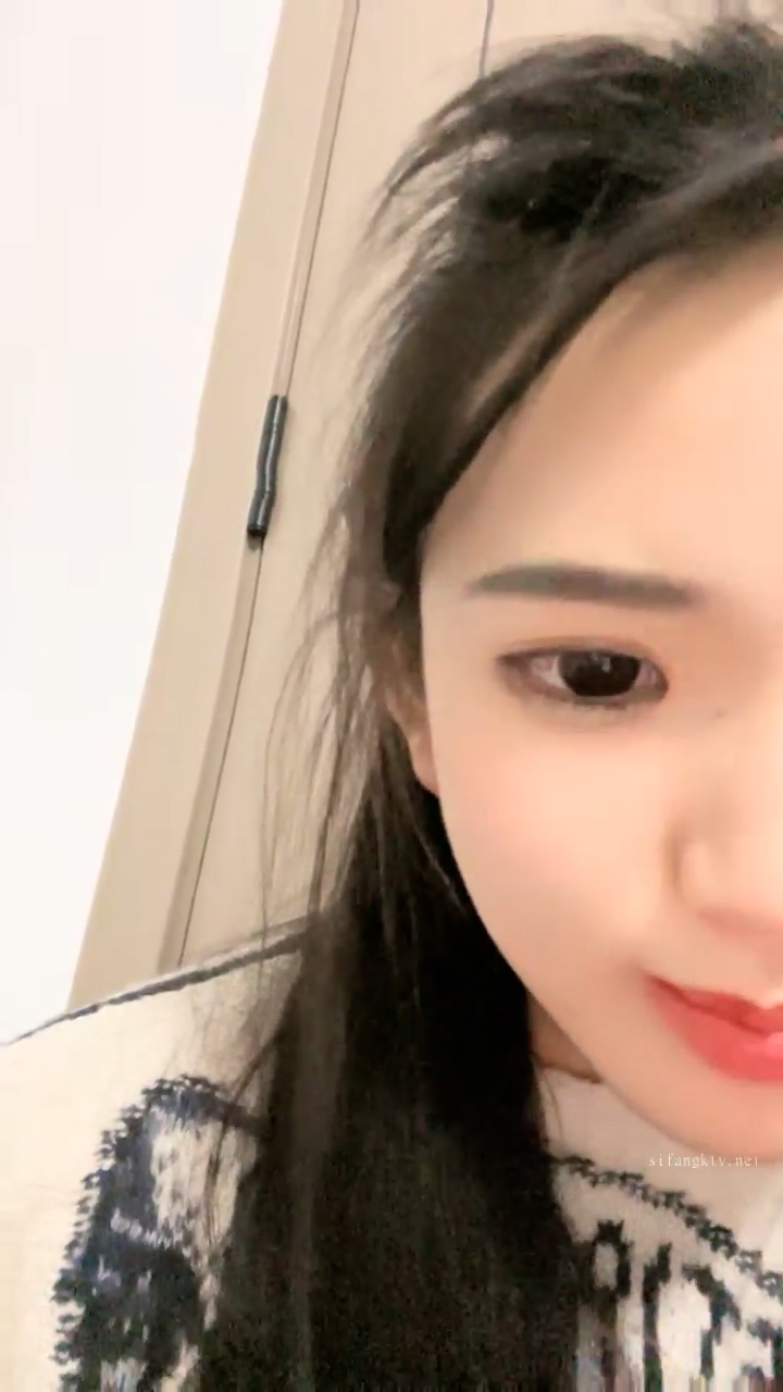 [直播] 重磅回归 苏州G奶校花 真实线下可约炮 【我不是学妹】 雪白美乳   多汁大肥逼 馒头穴名器  2