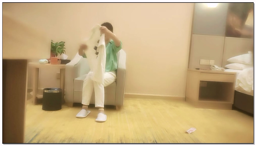 [直播] 推荐 【良家故事】23.05.25 偷拍 网恋 中年良家妇女收割机2天3女  随时都有新人 多线操作  9