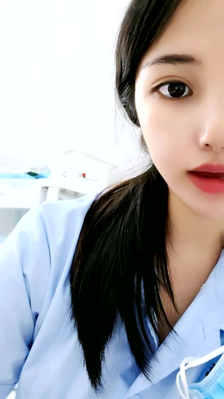 [直播] 真实医院爆乳护士   【温柔小护士】颜值惊艳   病房 公厕露出 降薪后再创业 不得不说  2