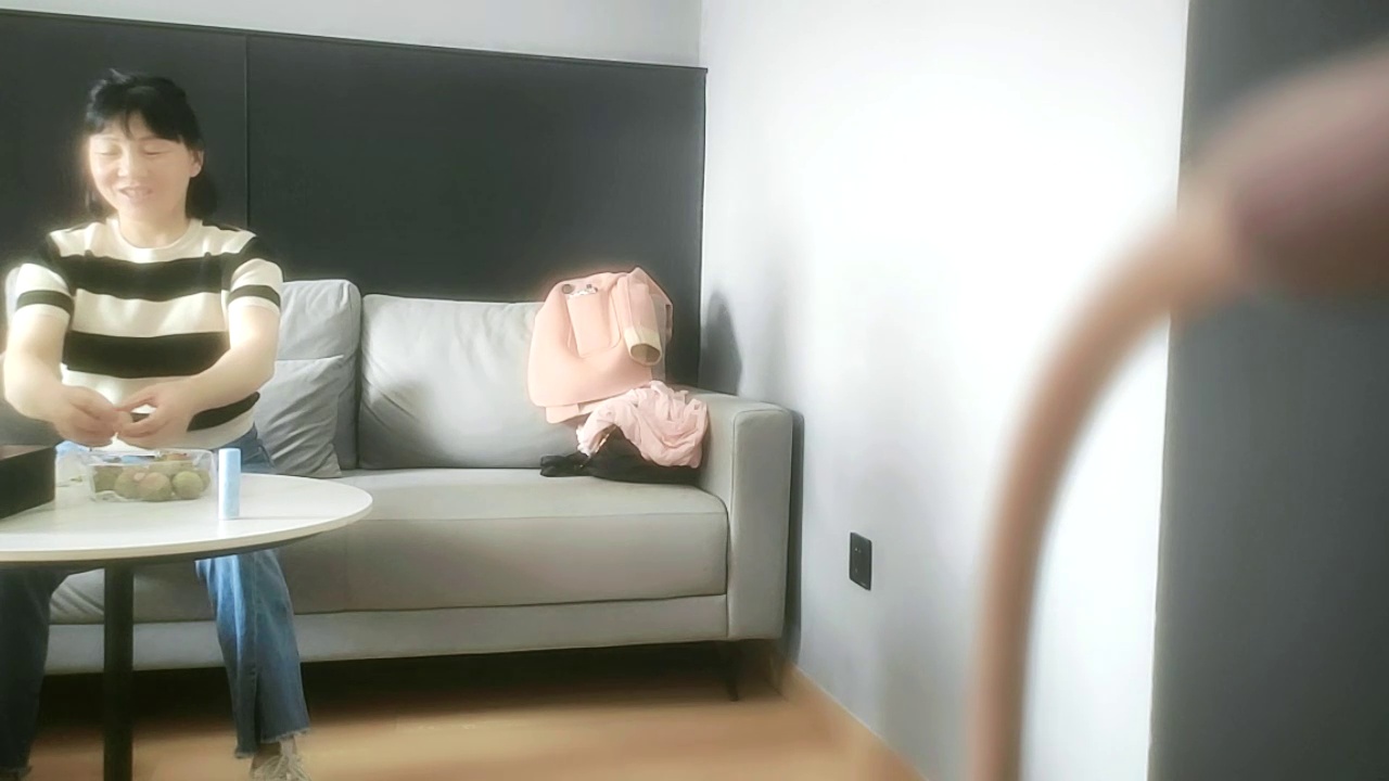 [直播] 推荐 【良家故事】23.05.25 偷拍 网恋 中年良家妇女收割机2天3女  随时都有新人 多线操作  6