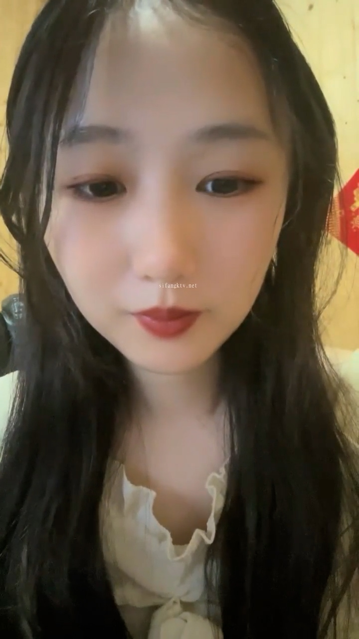 [直播] 7月份新星 【极品御姐】【小土软乎乎】小合集 闷骚清纯 玩道具 微微张开的小阴穴 水汩汩溢出  4