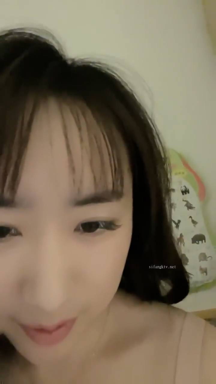 [直播] 颜值人气女神    【月亮是我撸弯的】 关注已久 终于被干了 透明蕾丝 肤白貌美 被纹身大汉爆操  6