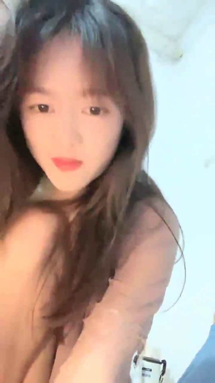 [直播] 清纯 大学生被干了   【大学生很嫩】 粉嘟嘟的少女胴体 水汪汪的小逼逼 让人流口水   无套啪啪  3