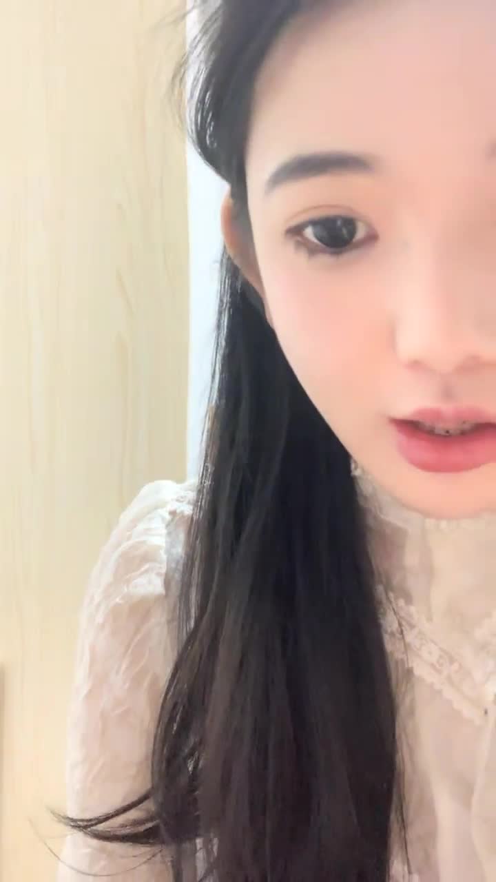 [直播] 重磅回归 苏州G奶校花 真实线下可约炮 【我不是学妹】 雪白美乳   多汁大肥逼 馒头穴名器  3