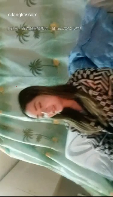 [直播] 街头的美女 捡到宝 【都说要校服】 暗拍2场经典之战 气质不错小姐姐 不看后悔 各种特写看逼逼